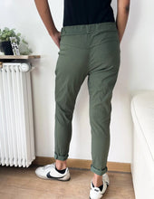 Charger l&#39;image dans la galerie, Pantalon femme étoile kaki uni
